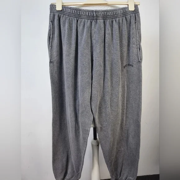 NEW Urban Outfitters Dark Grey Jogger Bottoms Size XL Length 30" sweatpants - Picture 1 of 5